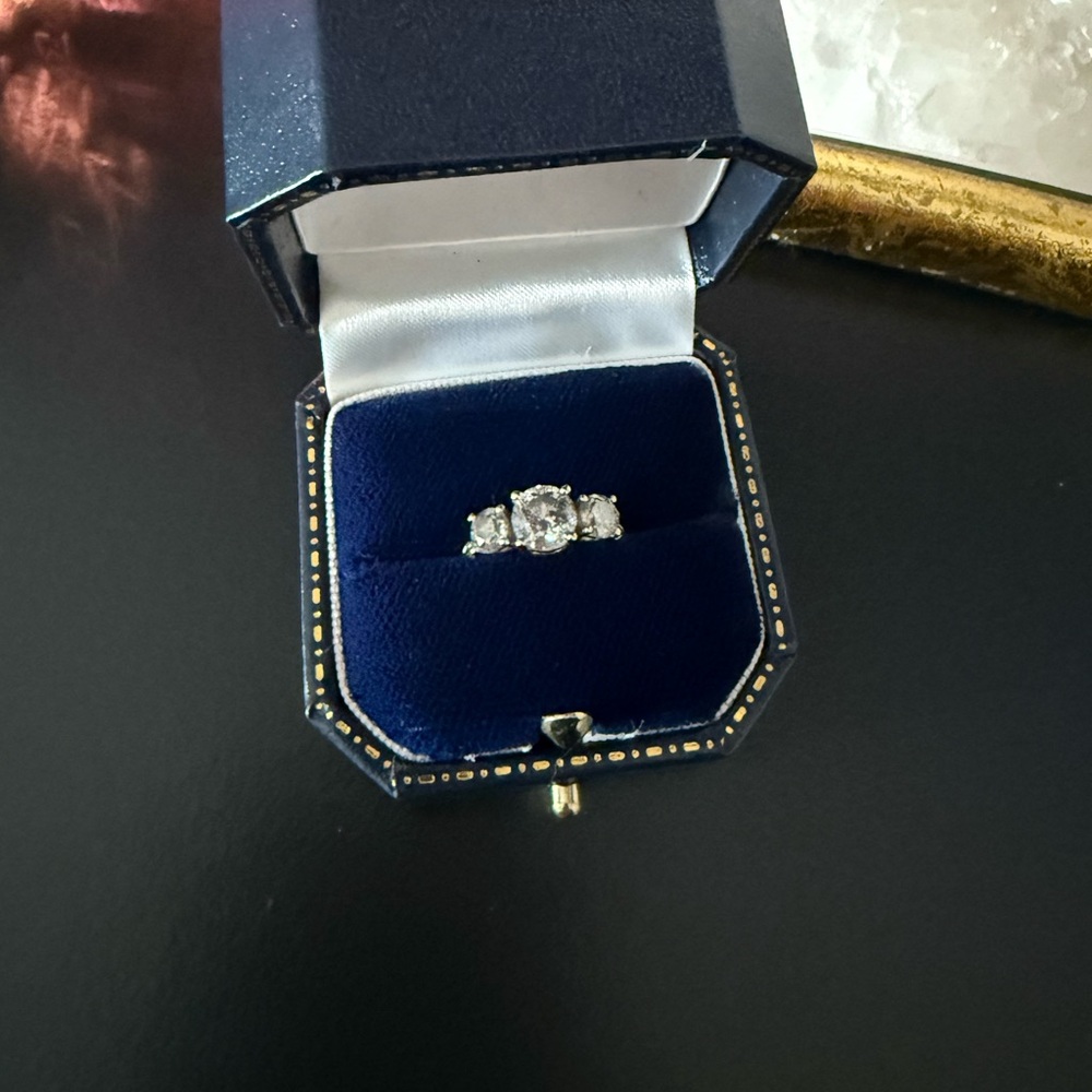 Digby and Iona 14K white gold Salt and Pepper Diamond Ring size 4 - Picture 9 of 12